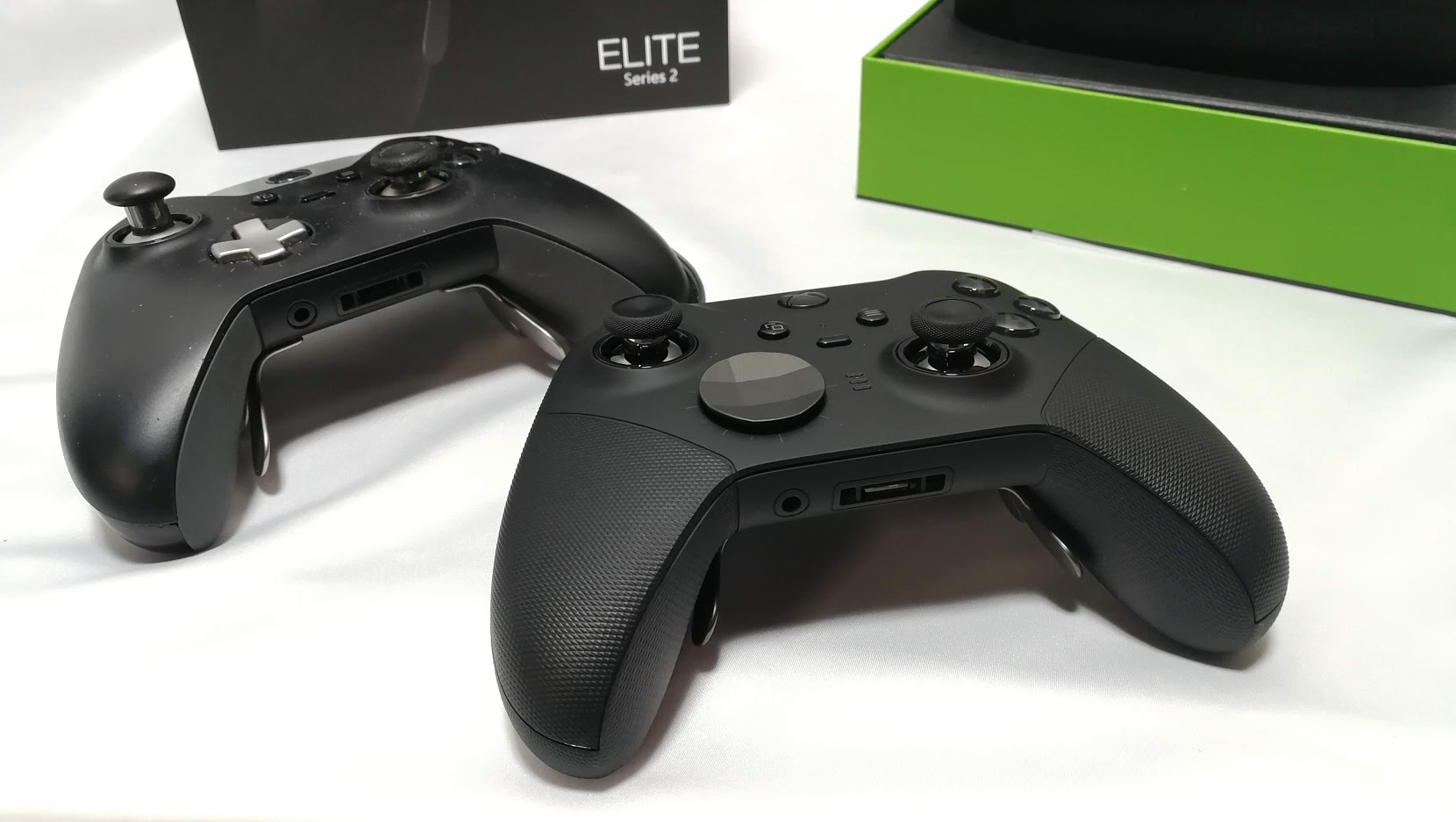 新品未開封】Xbox ワイヤレス コントローラー２種 +USB-C ケーブル